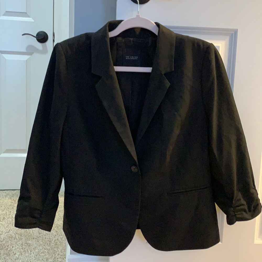 The limited plain black suit jacket women’s size m